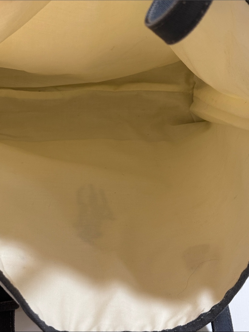 Ralph Lauren White/Cream Canvas Bag Tote with Black Trim and Matching Zip Pouch - Picture 10 of 16
